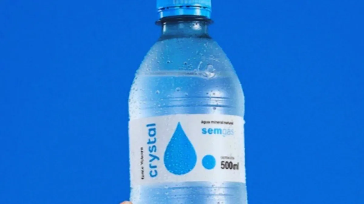 Imagem ilustrativa da notícia Anvisa determina recolhimento de lote de água Crystal contaminada