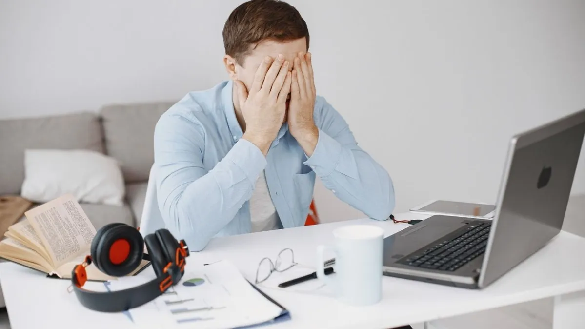 Imagem ilustrativa da notícia Home office aumenta isolamento e piora a saúde mental, diz estudo