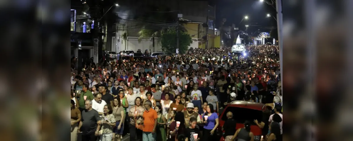 O Dia de Nossa Senhora de Fátima foi escolhido em alusão a primeira aparição da Virgem Maria a três crianças: Lúcia, Francisco e Jacinta.