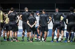O Clube do Remo busca reação no Brasileirão contra o Vitória.