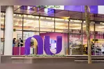 Nubank firma acordo com Banco Porto Real para garantir licenciamento regulatório. Entenda os impactos e detalhes da operação.