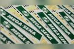 Apostas podem ser feitas em loterias por todo o país ou pelo portal da Caixa Econômica Federal.