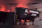 A loja foi completamente destruída pelas chamas
