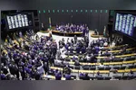 Os deputados devem retornar aos debates da câmara no próximo dia 29.