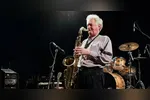 Morreu nesta sexta-feira (22), aos 83 anos, o saxofonista Dick Parry