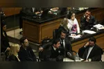 O Tribunal do Júri começou a ouvir as testemunhas de defesa dos réus no sábado (30) e continua neste domingo. A sessão deve se estender por toda a semana.