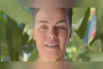 Mesmo afastada dos holofotes há alguns anos, a atriz continua despertando a atenção dos fãs sempre que surge em uma aparição pública.