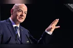 Gianni Infantino anuncia desistência da venda de participação da Fifa devido à resistência de confederações continentais. Entenda os motivos.