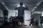 Profissional explica que jogadores precisam equilibrar descanso e atividades físicas durante a pausa para a Copa do Mundo para suportar a carga de treinamentos no retorno.