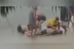 O casal foi socorrido por outras pessoas que estavam na praia e equipes de resgate