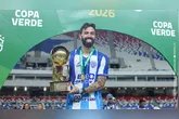 Matheus Vargas celebrou com os companheiros e seguirá para recuperação da grave lesão sofrida.