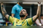 Carlos Neto, de Belém às vitórias na Tailândia! Descubra a trajetória inspiradora desse atacante que nunca desistiu!