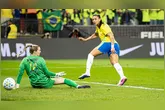 Brasil e Estados Unidos se enfrentam nesta terça-feira (9), na Arena Castelão, em Fortaleza.
