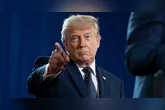 Donald Trump é vaiado durante o jogo 3 da NBA em Nova York, impactando torcedores e a logística do evento.