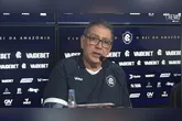 O presidente azulino Antônio Carlos Teixeira, conhecido como Tonhão, concedeu entrevista coletiva nesta segunda-feira (27), acompanhado do vice-presidente Glauber Gonçalves e do executivo de futebol Luiz Wagner.