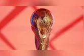 A ideia não chegou sem precedentes. Em 2025, a FIFA já havia testado o modelo na final do Mundial de Clubes, disputada também nos Estados Unidos.