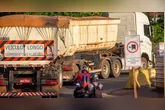 Novas regras buscam adequar o transporte de cargas à realidade na via.
