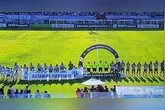 A homenagem foi feita durante a foto antes do inicio da partida contra a Inter de Limeira