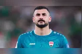 Aymen Hussein, atacante da seleção do Iraque, foi detido e interrogado por sete horas ao chegar aos Estados Unidos para a preparação da Copa do Mundo de 2026.