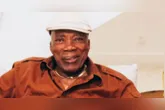 Milton Nascimento está internado no Rio de Janeiro para tratamento de uma pneumonia.