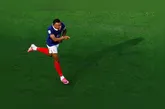 A França entra em campo contra o Paraguai a partir das 18h.