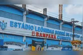 Explore o conceito de naming rights no futebol e a renovação do contrato do Paysandu. Entenda como isso afeta clubes e patrocinadores.