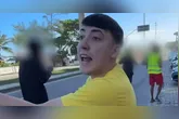 A equipe registrou toda a ação de dentro de outro carro, sem que o pedestre percebesse. Em seguida, o influenciador abordou o homem e chegou a tentar lhe dar voz de prisão pelo suposto roubo.