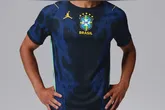 Imagem ilustrativa da notícia O que está escondido na camisa azul do Brasil? Teoria viraliza na internet