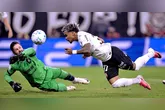 Leão foi "morto" no primeiro tempo
