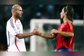 Zidane e Fernando Torres na Copa de 2006. Seleções se reencontram na Copa do Mundo após 20 anos