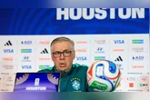 Ancelotti elogia controle emocional do Brasil na vitória sobre o Japão.