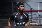 O volante Jaderson foi o único dos 26 jogadores levados pelo técnico Léo Condé que não participou da atividade diante da Tuna Luso