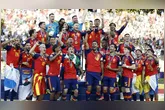 Seleção espanhola celebra o título mundial pela segunda vez, vencendo a Argentina nos EUA