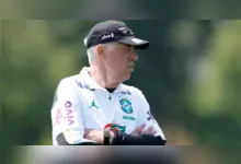 Carlo Ancelotti observa o treino da Seleção Brasileira em Morristown, durante, em meio a ajustes no elenco e controle de carga dos jogadores.