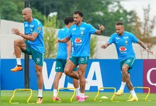 O Brasil enfrenta a Noruega por uma vaga nas quartas de final da Copa do Mundo.