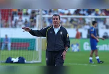Já campeão em 94, Parreira foi o primeiro a ser demitido em meio a uma Copa.