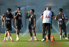 Muitos jogadores estão sofrendo com o calor extremo que faz nos Estados Unidos durante a Copa do Mundo.