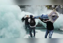 Professores mantêm protestos no centro da Cidade do México enquanto governo tenta negociar acordo a poucos dias da abertura da Copa do Mundo de 2026.
