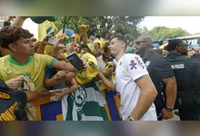 Jogadores foram recepcionados por muitos torcedores