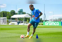 Neymar voltou a campo neste domingo (21) e deve ser relacionado em jogo contra a Escócia.