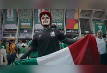 Imagem ilustrativa da notícia México vence África do Sul na abertura da Copa em jogo com três expulsos