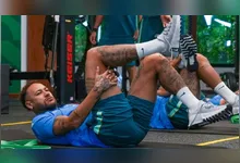 Pela manhã, Neymar foi encaminhado a uma clínica particular para realizar uma nova ressonância magnética