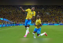 Vini marcou o primeiro da goleada logo com 1 minuto