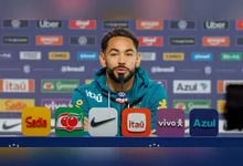 Cunha deve seguir na equipe titular contra a Escócia.
