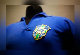 Camisa azul da Seleção Brasileira usada na decisão contra a Suécia