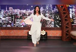 Em entrevista ao programa The Noite, a atriz desabafou sobre o peso da fama e detalhou sua jornada de redescoberta pessoal.