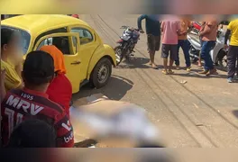 Vítima foi identificada como Elivaldo; câmera de monitoramento na área registrou o momento exato do impacto no cruzamento.
