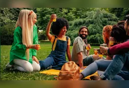 Pesquisa revela que a proximidade física, a atenção compartilhada e os laços afetivos fazem com que os batimentos de pessoas próximas entrem em sintonia natural