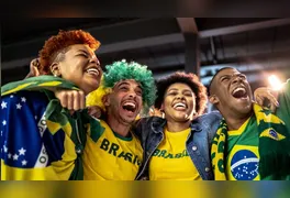 Estudo de economia comportamental mostra que atalhos mentais e vieses intuitivos fazem o torcedor ignorar as estatísticas reais na Copa do Mundo.