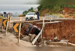 Na madrugada desta segunda-feira (11), um acidente de trânsito mobilizou equipes de resgate e chamou a atenção de motoristas que trafegam pelo sudeste paraense.